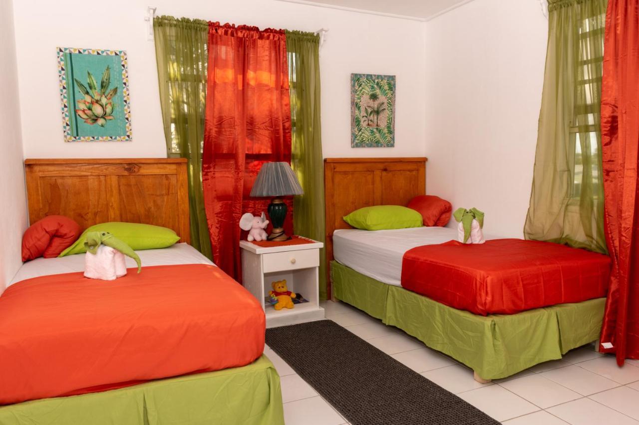 Edtricias Apartments Christ Church Dış mekan fotoğraf